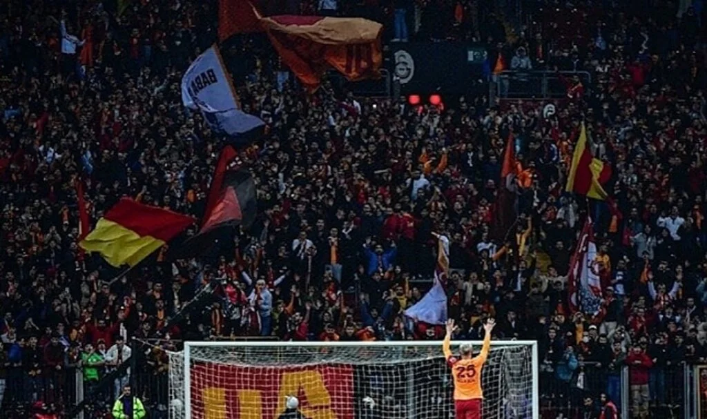 Galatasaray Taraftarı, Derbide Yerinde Olmayacak