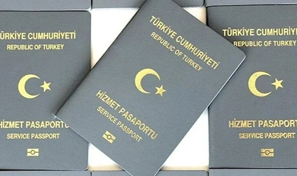 Gri Pasaport Davasında Tutuklu Kalmadı