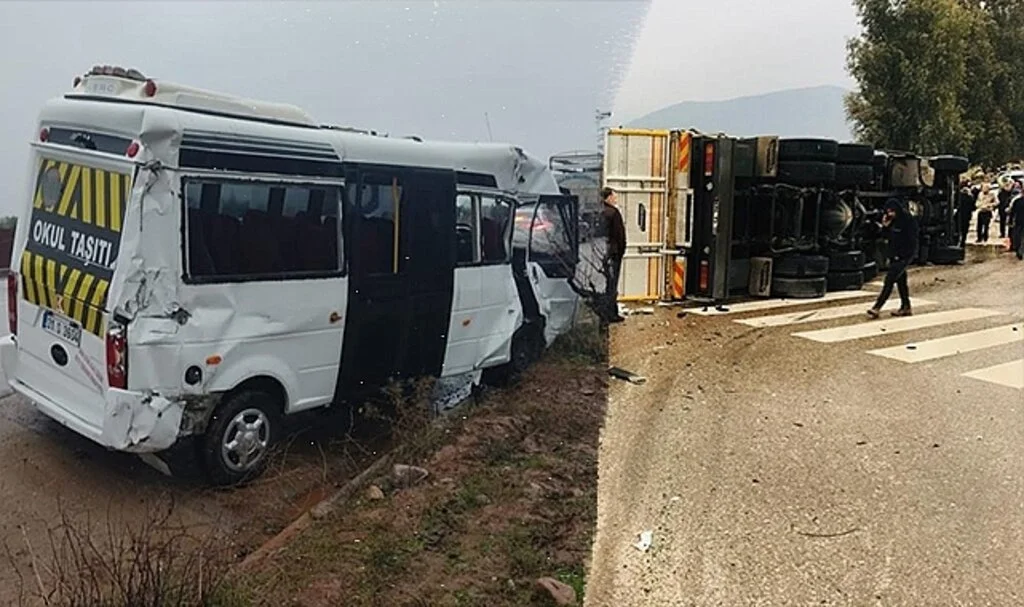 Hatay’da Öğrenci Servisi ile Tır Çarpıştı: 6 Yaralı