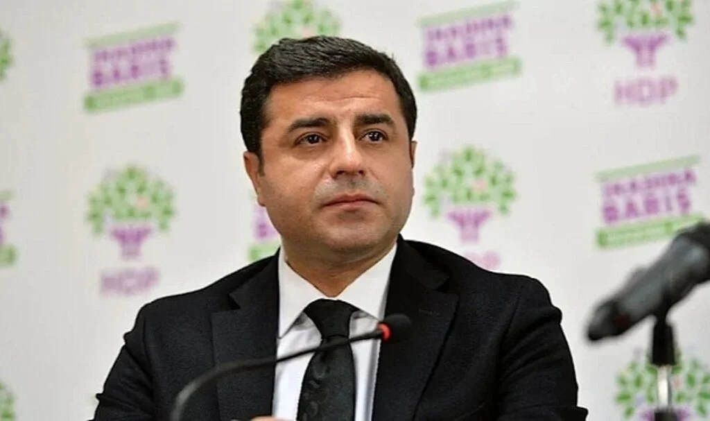 HDP Adaylık İçin Demirtaş İle Görüştü