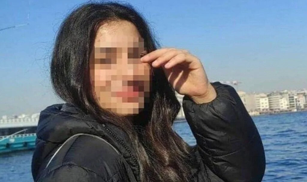 İstanbul'da 7'nci Kattan Düşen 16 Yaşındaki Esma Hayatını Kaybetti