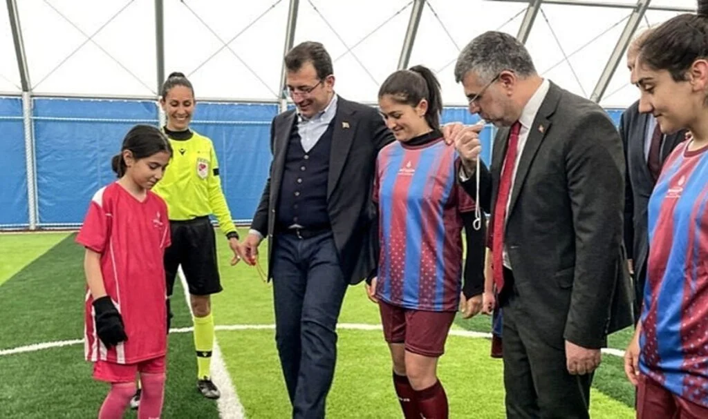 İstanbul Sultanbeyli 100. Yıl Spor Kompleksi Hizmete Açıldı