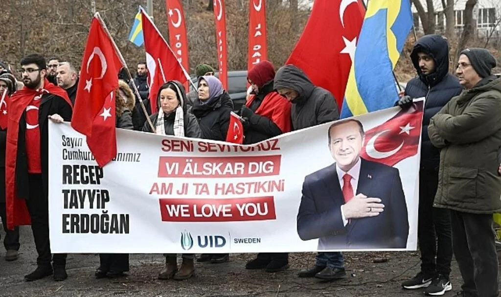 İsveç'te Avrupa Türk Demokratlar Birliği'nden Cumhurbaşkanı Erdoğan'a Destek