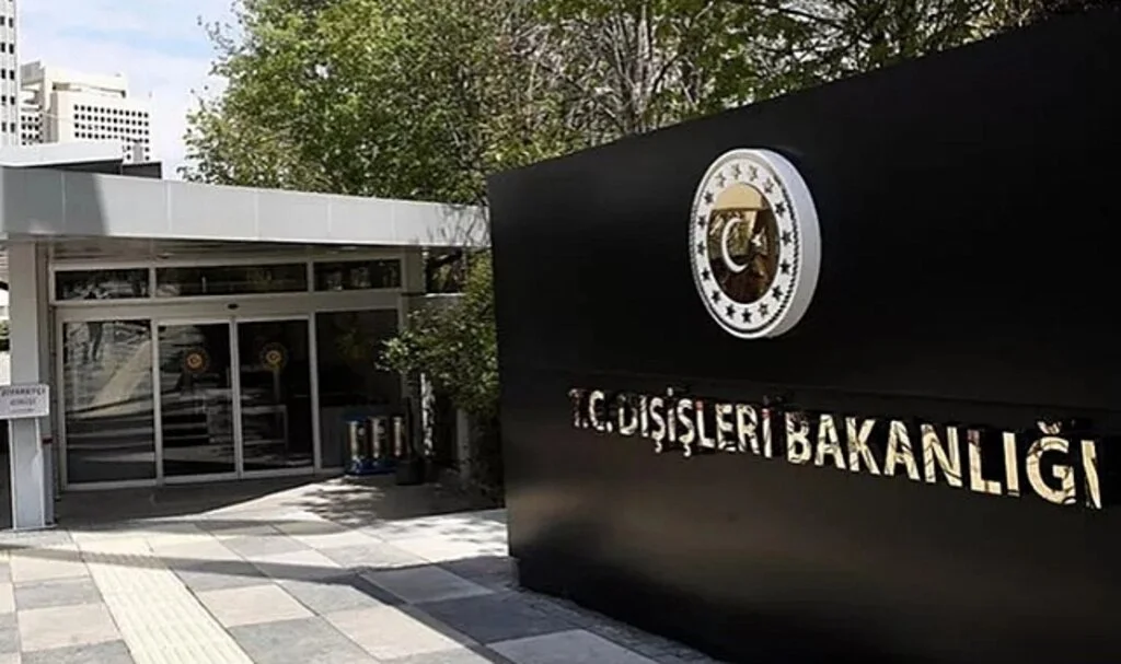 İsveç'te Kuran-ı Kerim Yakıldı: Türkiye'den Sert Tepki! 'En güçlü şekilde lanetliyoruz'