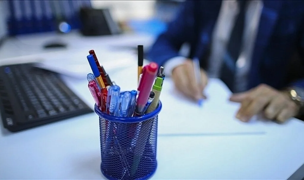 Kamuda Çalışan Sözleşmelilere Kadro Öngören Kanun Teklifi Yasalaştı