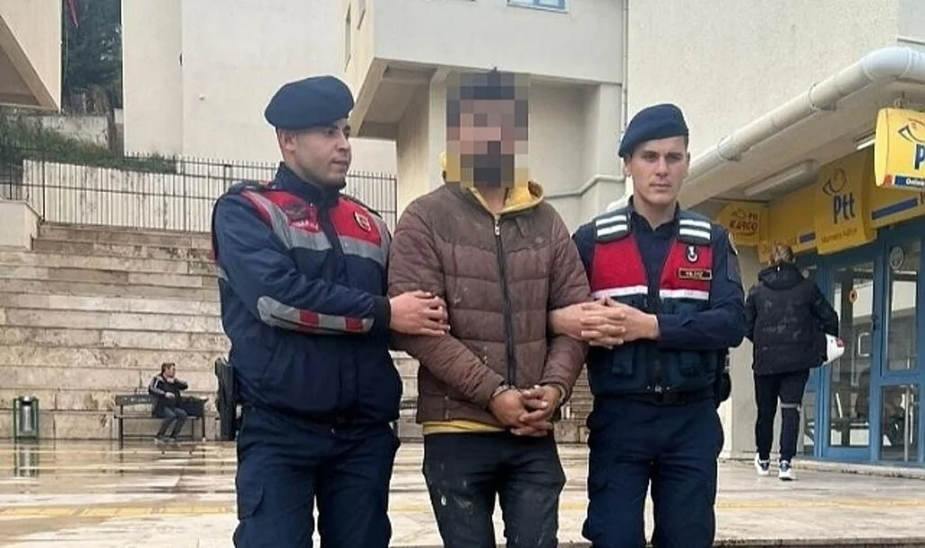 Karşılıksız Çek Dolandırıcısı Jandarmaya Yakalandı