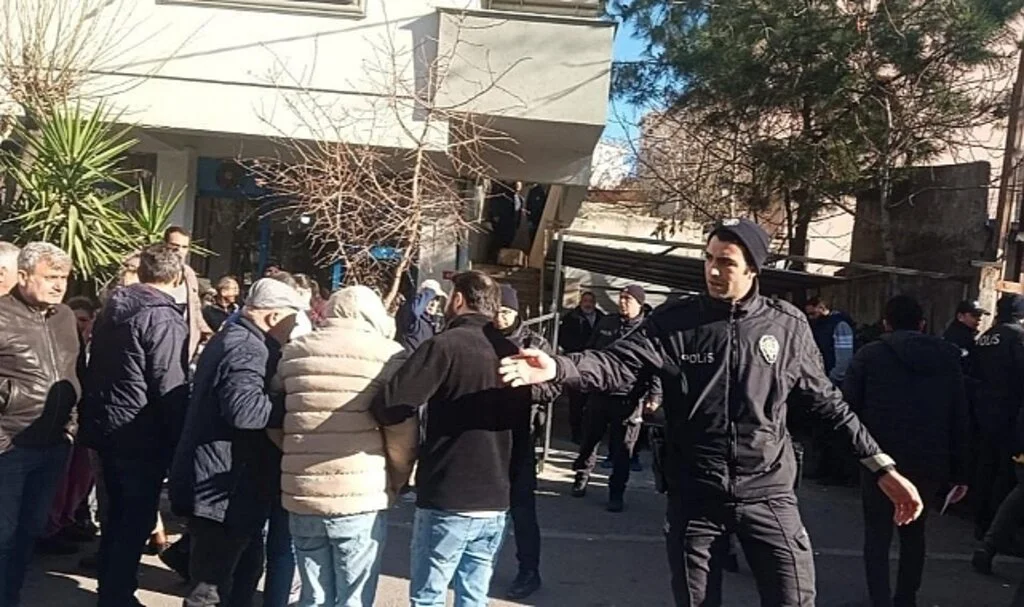 Kartal’da 2 Genç Kadını Öldüren Şüpheli: "Kız Arkadaşımı Öldürdüm, İntihar Ettim"
