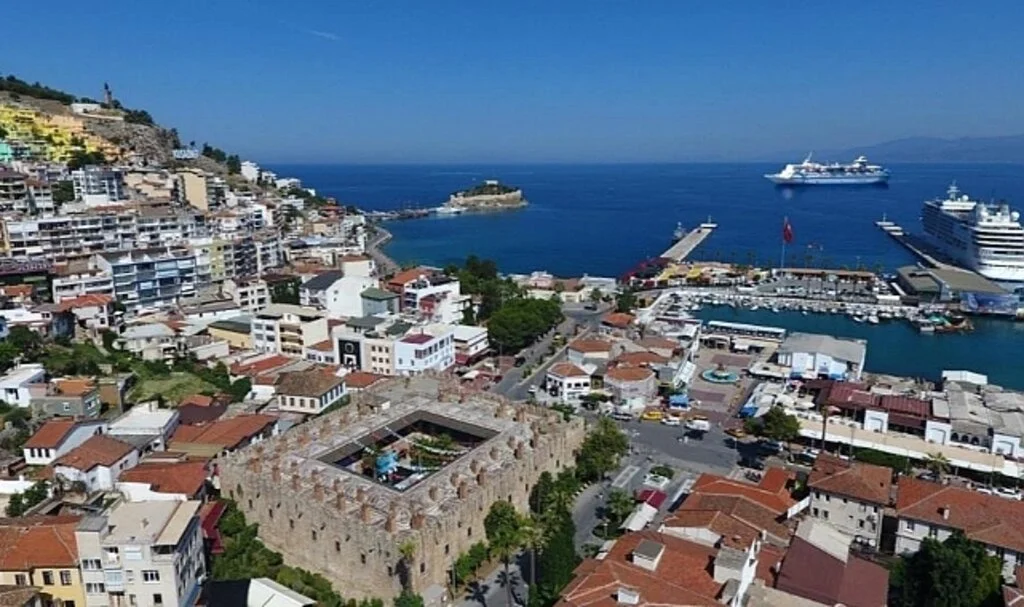 Kuşadası Körfezi'nde 25 Dakikada 5 Deprem