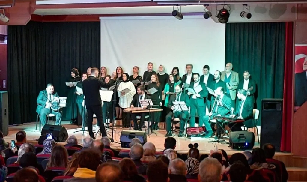 Ladik'te  Büyüleyen  Konser 