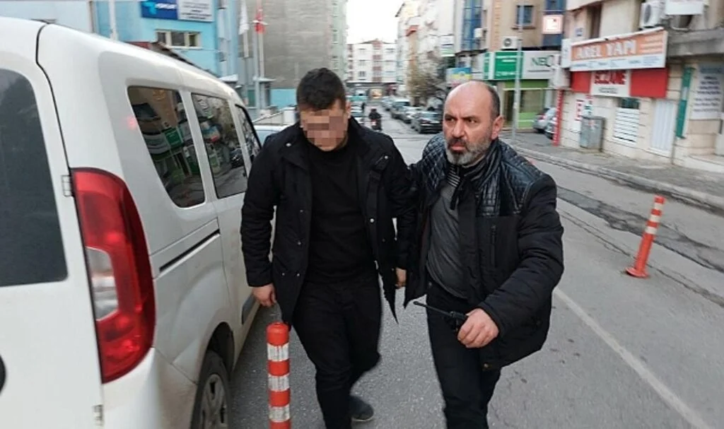Okulda Annesini Öldüren Çocuk, Çocuk Polisine Teslim Edildi
