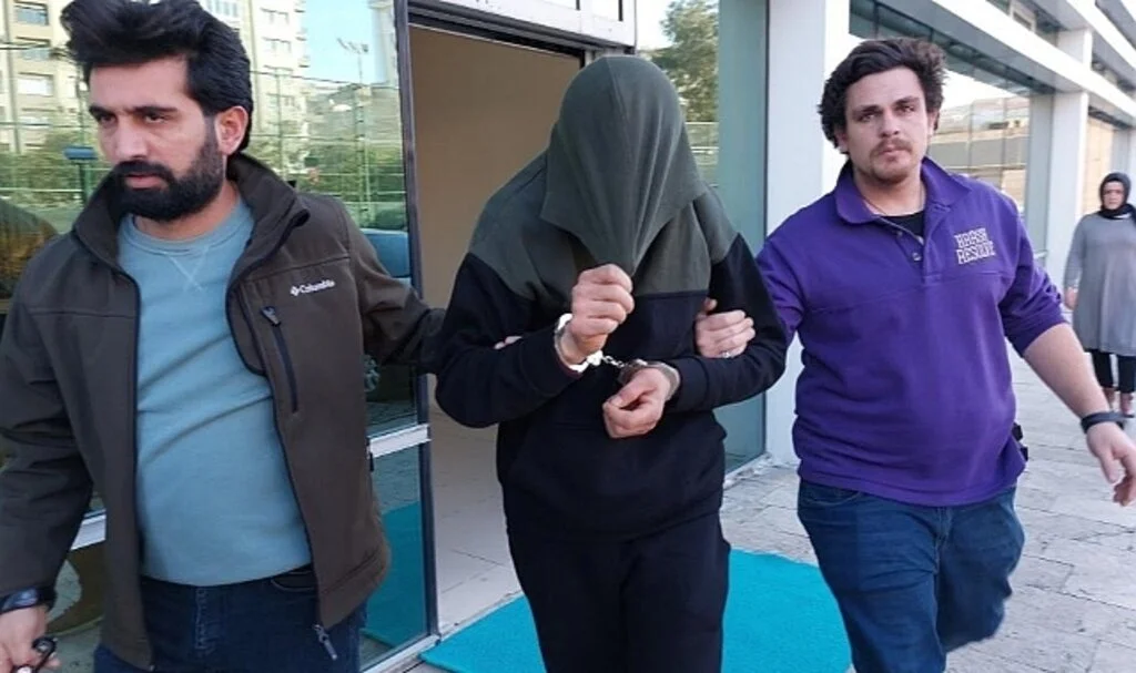 Pazarda 2 Kişiyi Yaralayan Şahıs Polise Teslim Oldu