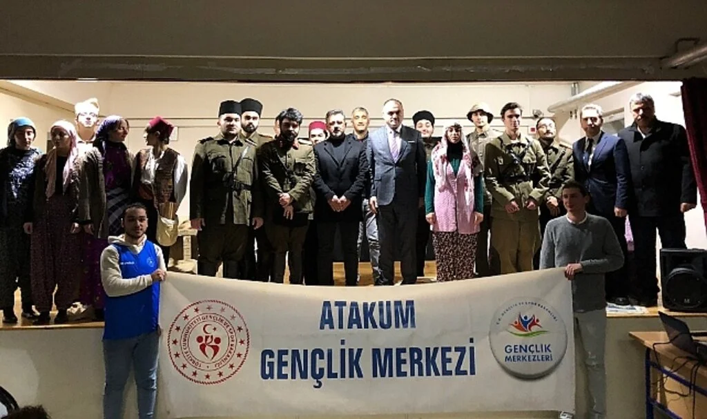 Salıpazarı'nda "Kınalı Ali" Tiyatro Oyunu Sahnelendi