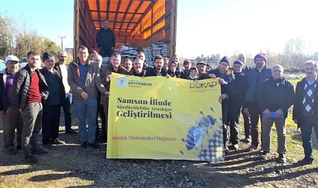Samsun Büyükşehir Belediyesi'nden Arıcılara Ekipman Desteği