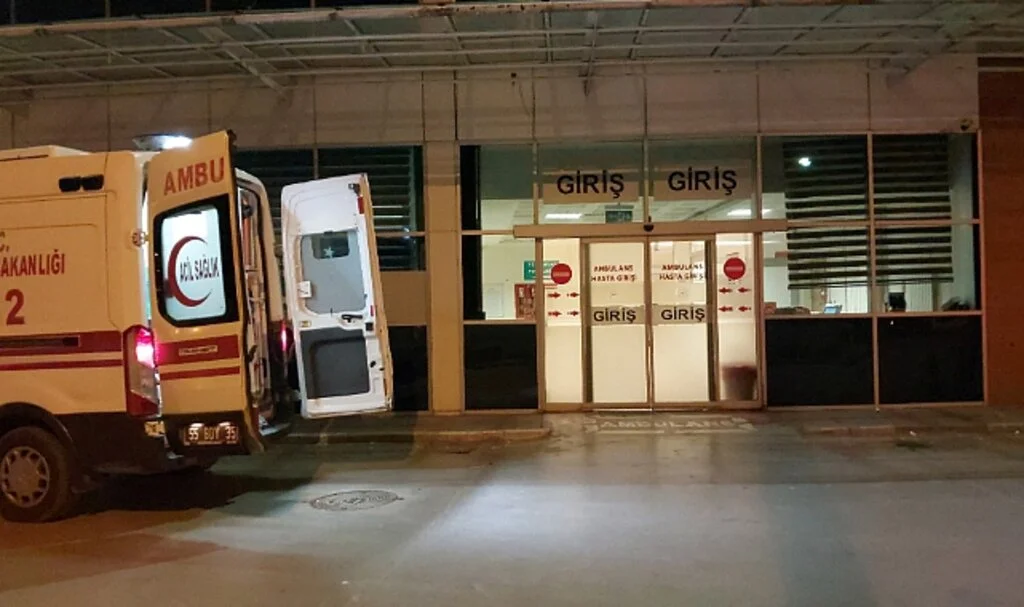 Samsun'da 2 Kişi Bıçakla Yaralandı