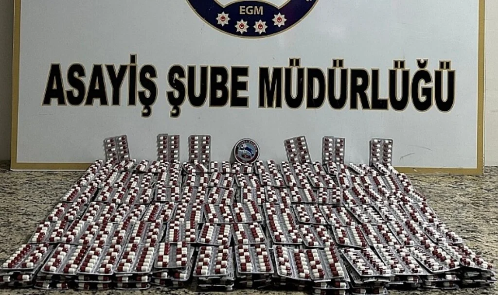 Samsun'da 5 Bin 544 Kapsül Uyuşturucu İçerikli Hap Ele Geçirildi