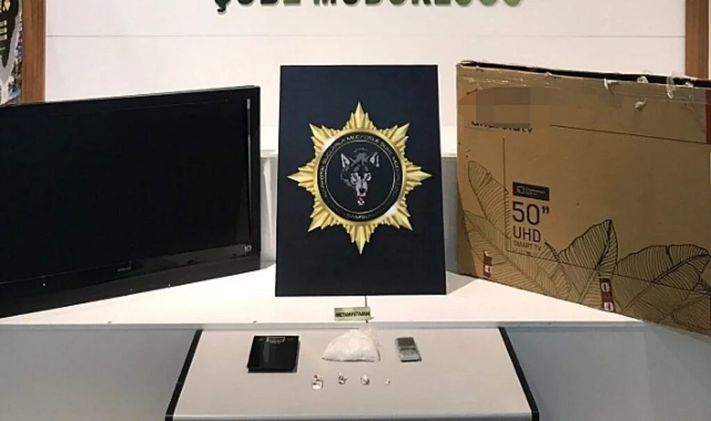 Samsun'da Kargoyla Gönderilen Televizyonun İçinden Uyuşturucu Çıktı