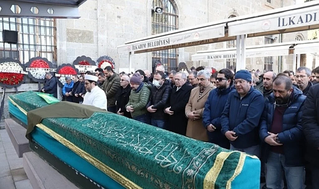 Samsun'da Trafik Kazasında Ölen Lise Öğrencisinin Cenazesi Defnedildi