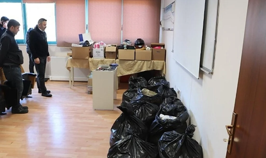 Samsun'da Yıllarca Emek Verip Aldıkları Diplomaları Tramvaylarda Unuttular