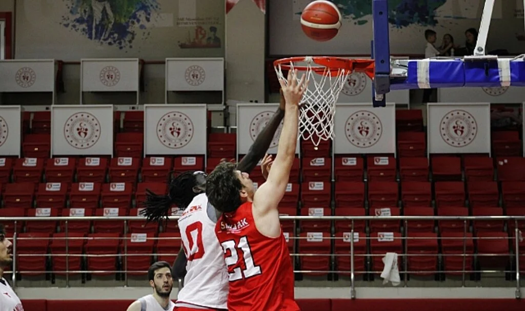 Samsunspor Basketbol'un Gözü Zirvede
