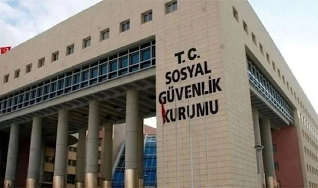SGK’dan Emekliye Zam ve EYT Açıklaması