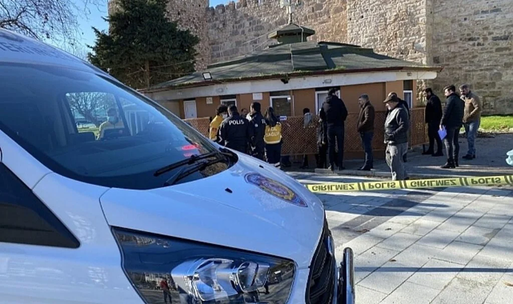 Sinop’ta Umumi Tuvalette Kalp Krizi Geçiren Yaşlı Adam Hayatını Kaybetti