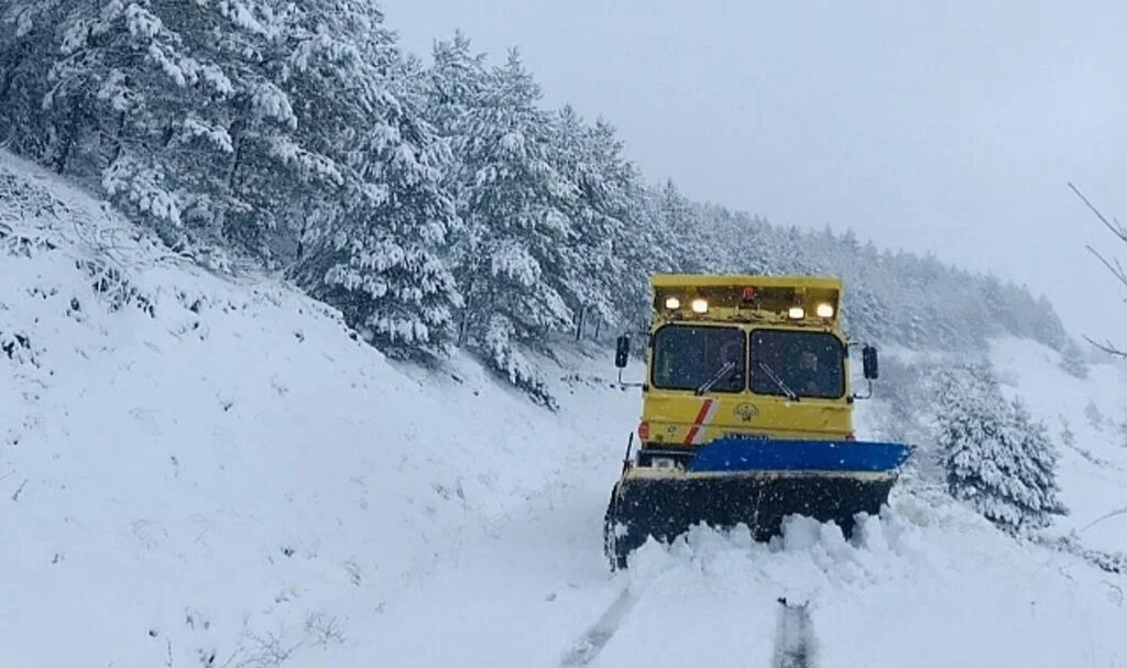 Sinop’un Yüksek Kesimlerinde Karla Mücadele