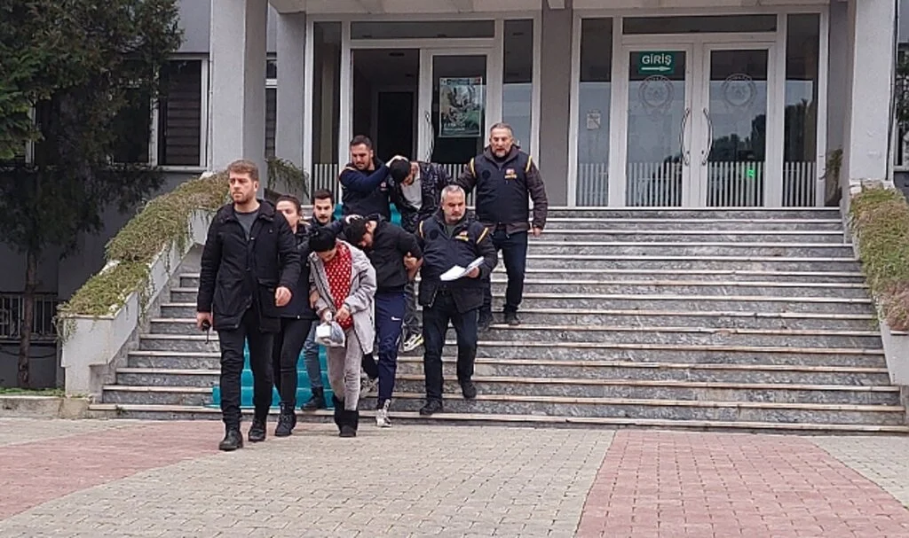 Tekirdağ'da Bir Kişinin Öldürüldüğü Olayda Kadın ve Arkadaşı Tutuklandı