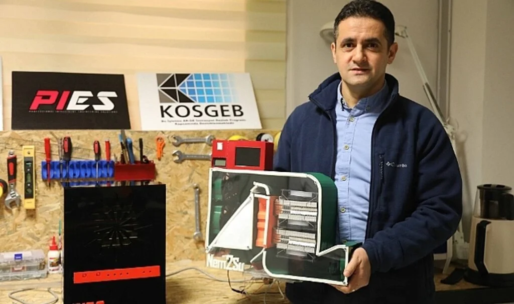 TEKNOFEST'in Başarılı Takımı "Nemden Su Üreten Makine" İmal Etti
