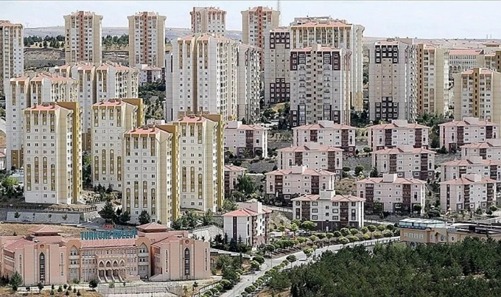 Türkiye'de 2022'de Yaklaşık 3,5 Milyon Gayrimenkul Satış İşlemi Yapıldı