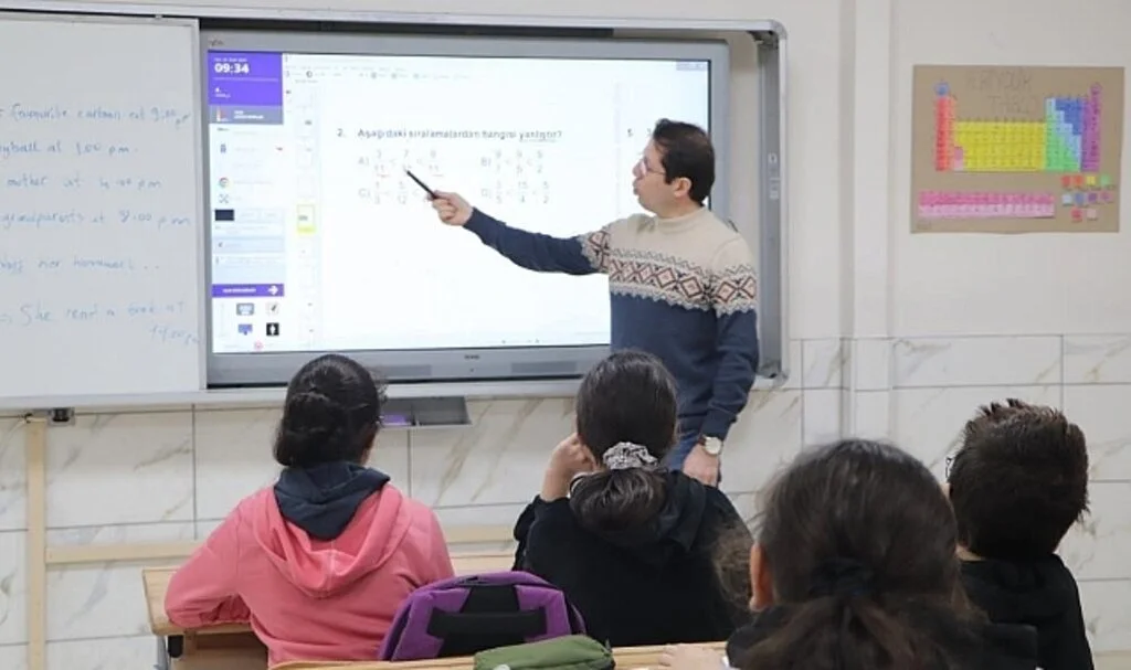 Türkiye'de Bir İlk: Yarıyıl Tatilinde Öğrencilere 'Kış Okulu' İmkanı