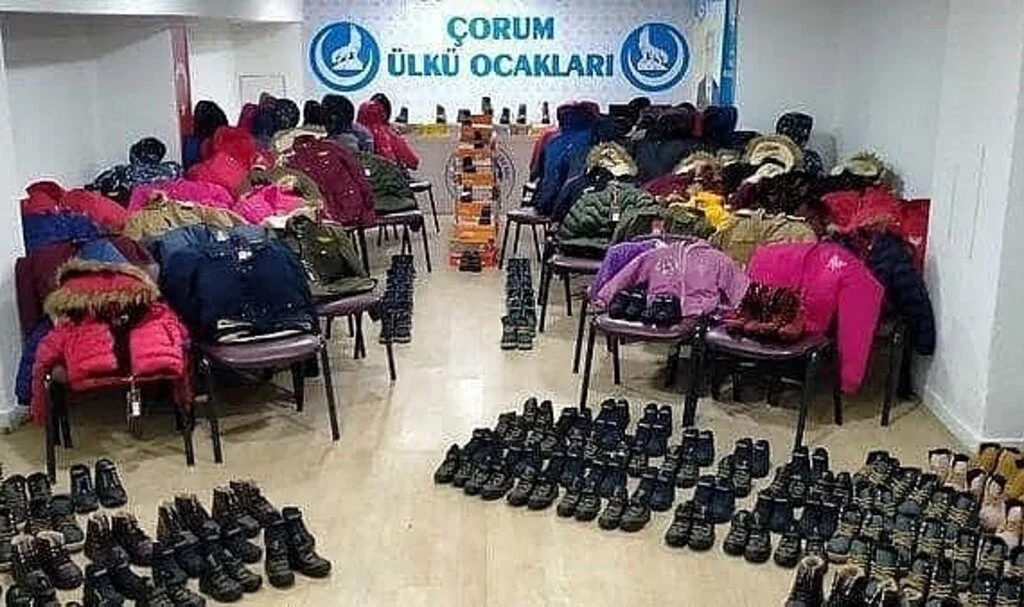 Ülkü Ocaklarından  Çocuklara Giyecek Yardımı   