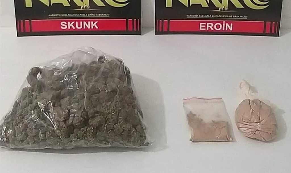 Uyuşturucu Ticareti Yapan 3 Kişi Yakalandı
