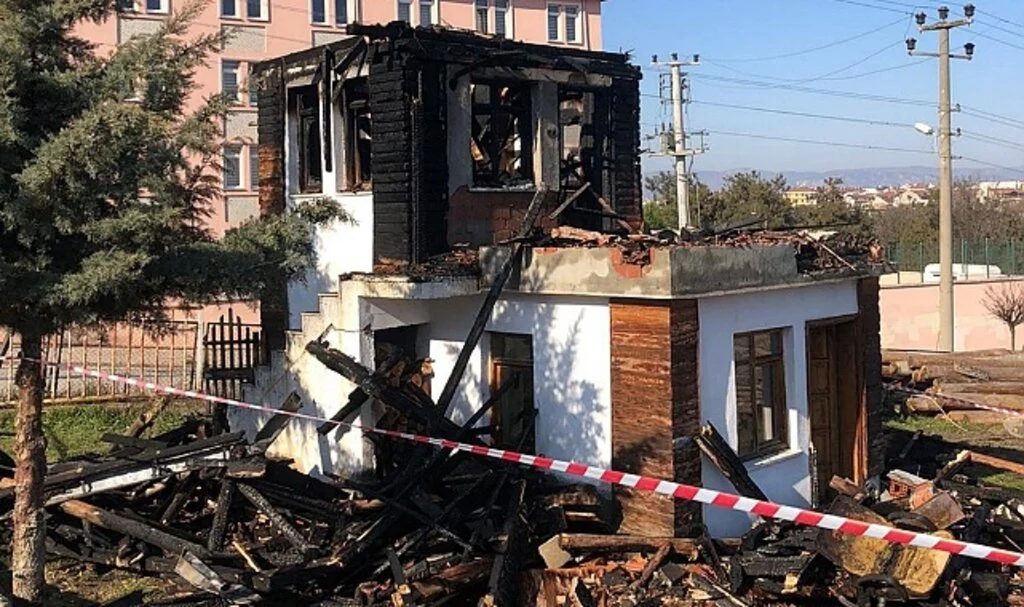 Vezirköprü'de  Korkutan Yangın 