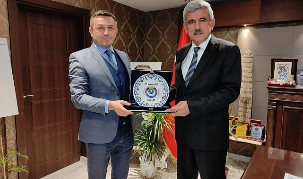 Vezirköprü'de  Yüzler Gülüyor 