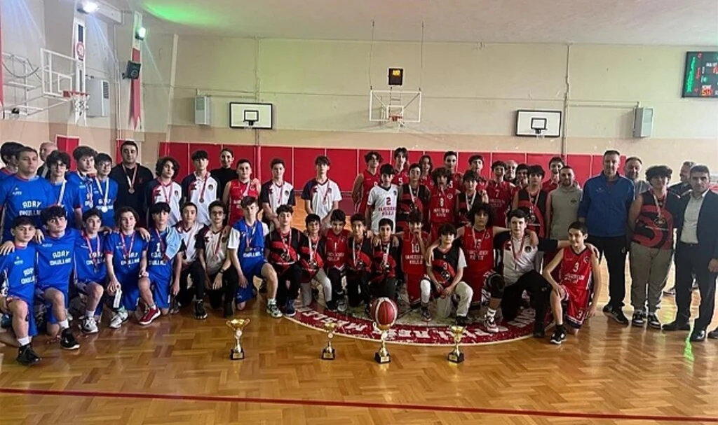 Yıldız Erkekler Basketbol Heyecanı Sona Erdi