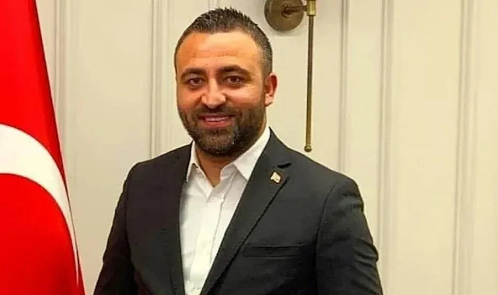 AK Parti’li Kültür Başkanından ‘Hükümet İstifa’ Sloganına Küfür ve Tehdit