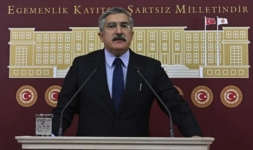 AK Partili Hüseyin Yayman 11 Akrabasını Depremde Kaybetti