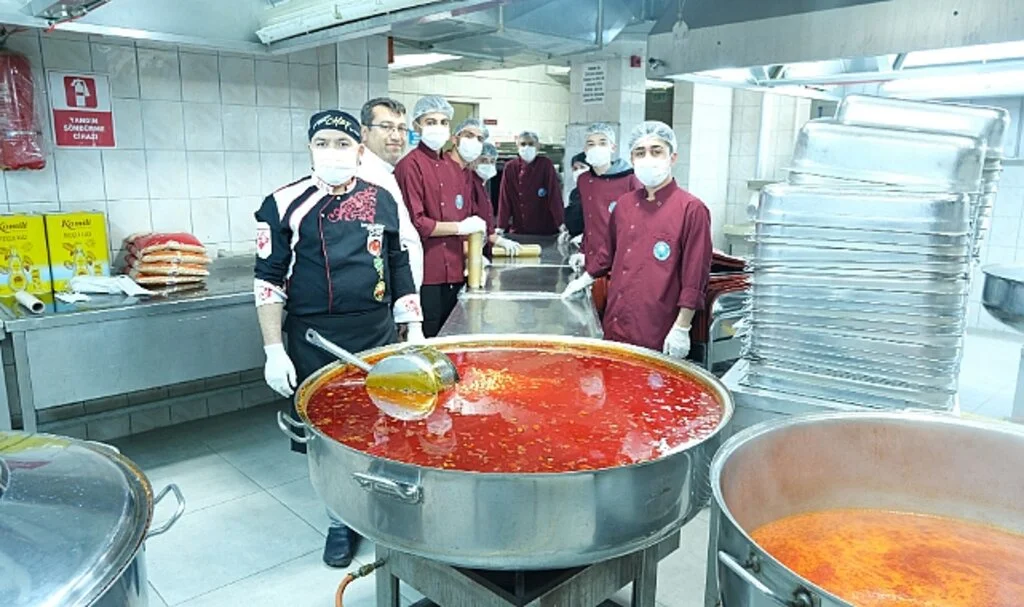 Amasya'da 20 Bin Öğrenciye Ücretsiz Yemek 