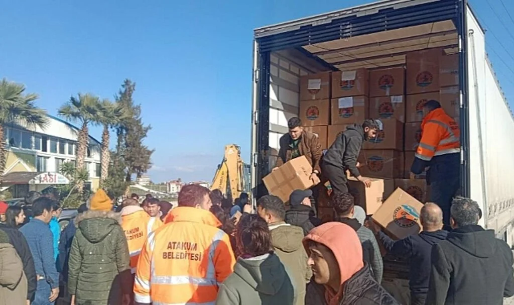 Atakum'un Yardım Tırları Afet Bölgesine Ulaştı