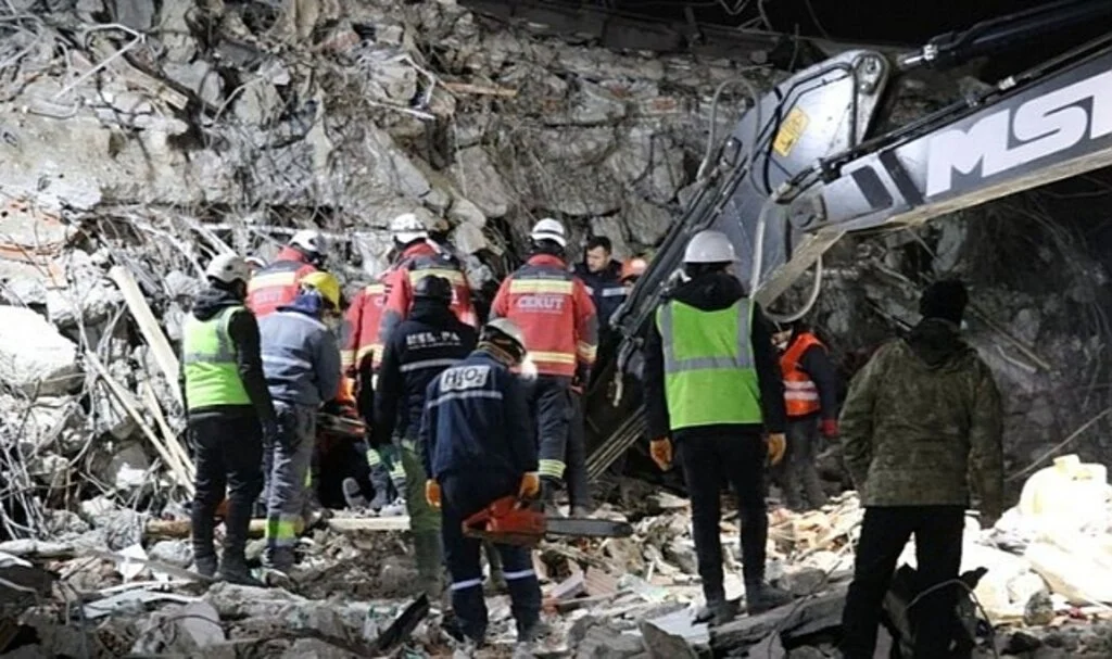 Azerbaycan, Türkiye'ye Yeniden 1000'den Fazla Çadır Gönderdi