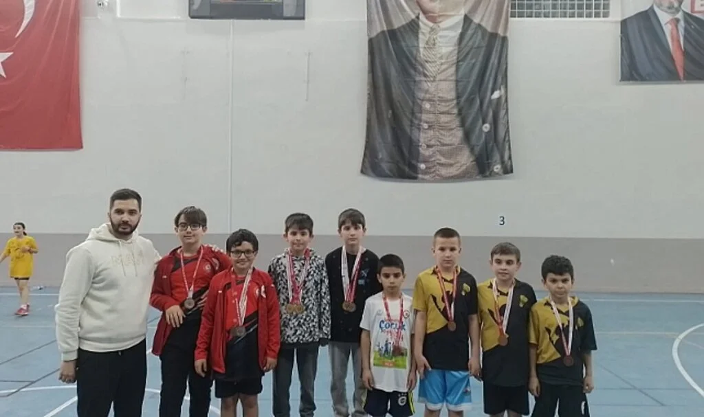 Badminton Heyecanı Sona Erdi