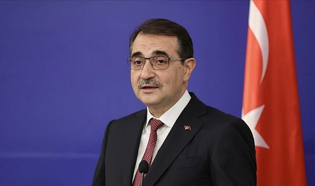 Bakan Dönmez, Enerji Diplomasisi İçin Bakü'ye Gidiyor