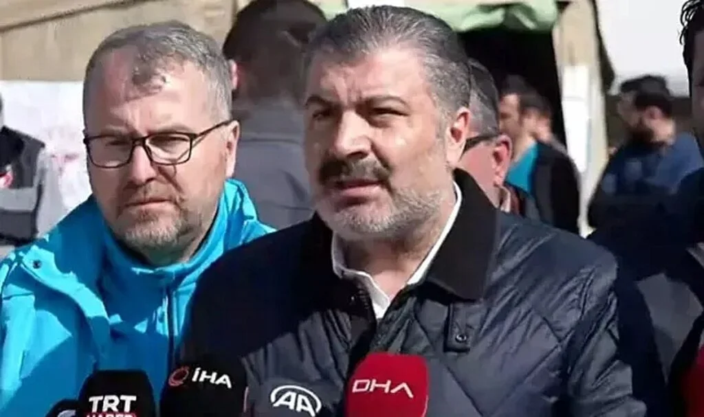 Bakan Koca'dan 'Afet Bölgesinde Olası Bulaşıcı Hastalık' Açıklaması
