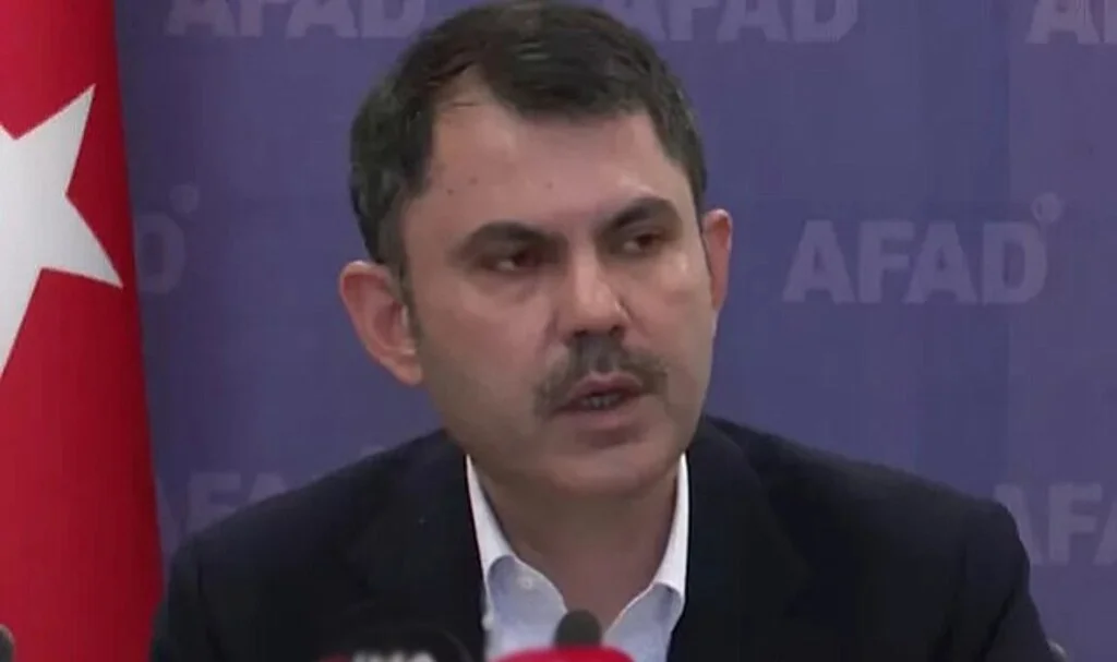 Bakan Kurum'dan deprem bölgesinde 'hasarlı bina' uyarısı! "1000 km2'lik alanı etkisi altına alan çok büyük bir afet"