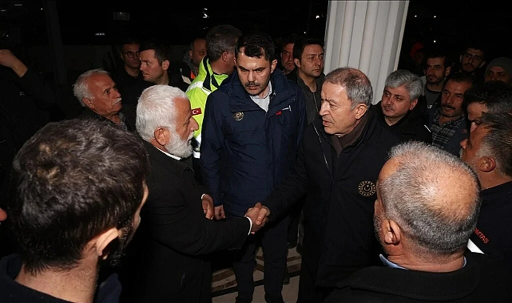 Bakanlar Akar ve Kurum, Depremden Etkilenen Samandağ'da İnceleme Yaptı