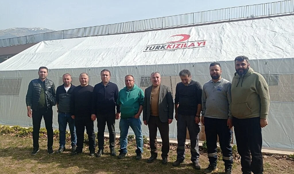 Başkan Özdemir Deprem Bölgesinde 