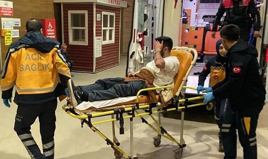 Bursa'da Husumetlilerin Satırlı, Silahlı Kavgasında Kan Aktı: 1 Yaralı