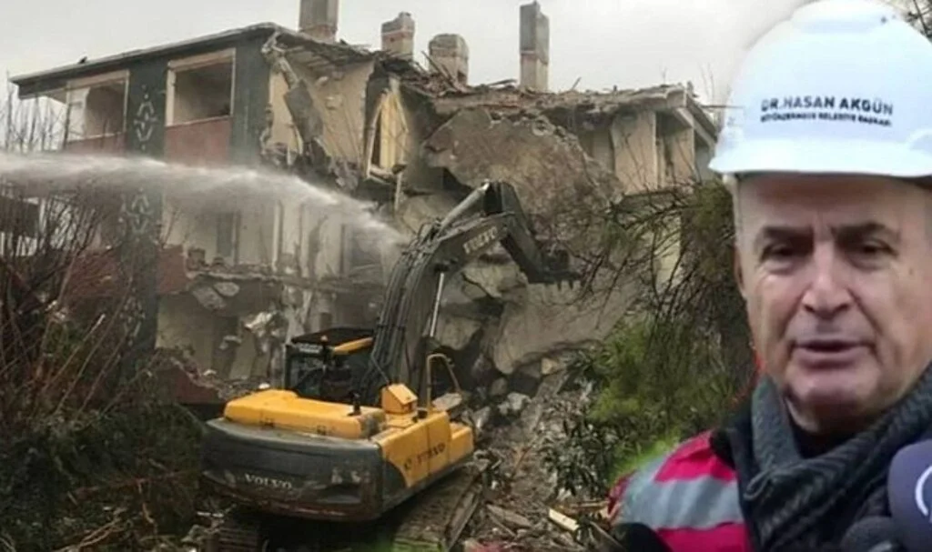 Büyükçekmece'de Riskli Bina Yıkımı Başladı! Başkan Akgün: Vatandaşın Keyfini Beklemeyeceğiz