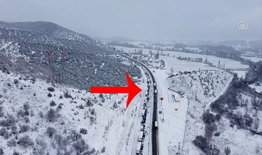 Çankırı'da 16 Aracın Karıştığı Trafik Kazasında 4 Kişi Yaralandı
