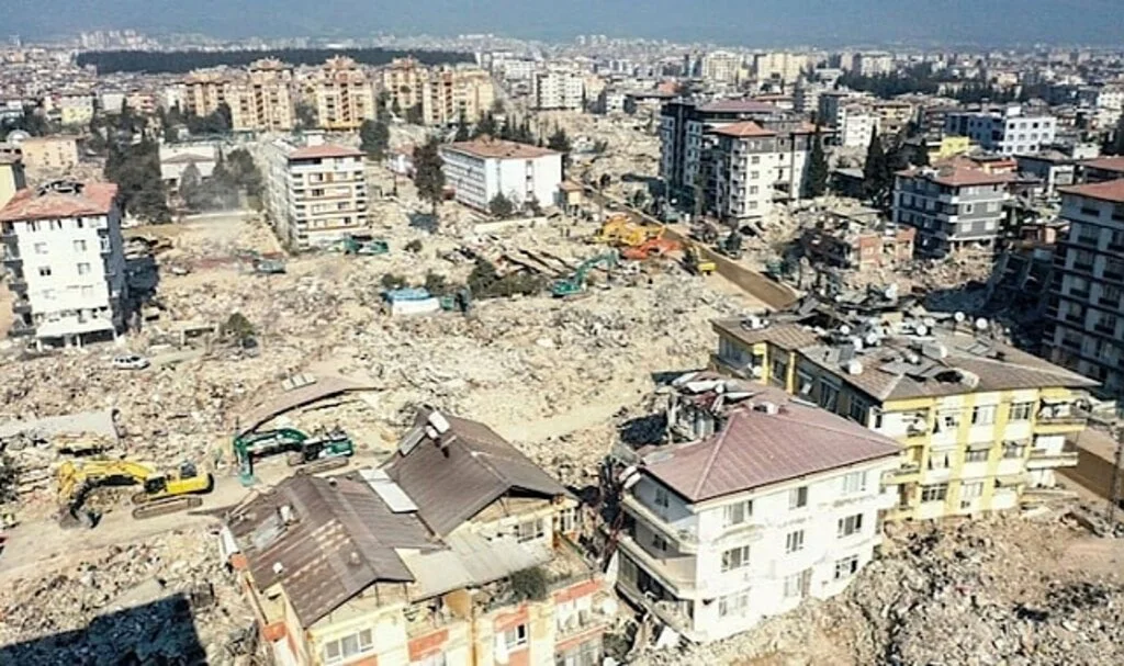 CHP’den Dört Belediyeye Deprem İncelemesi